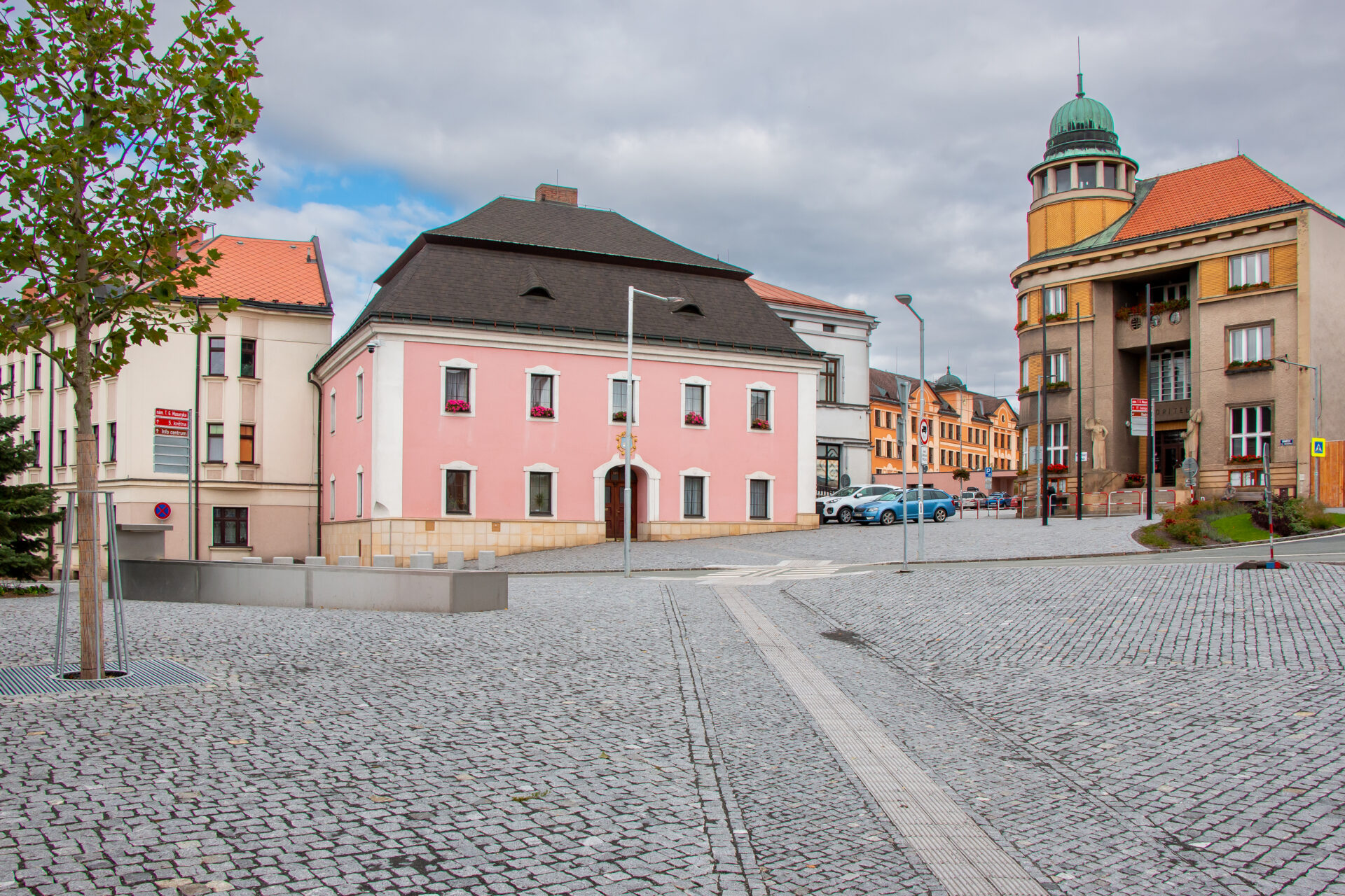 Červený Kostelec